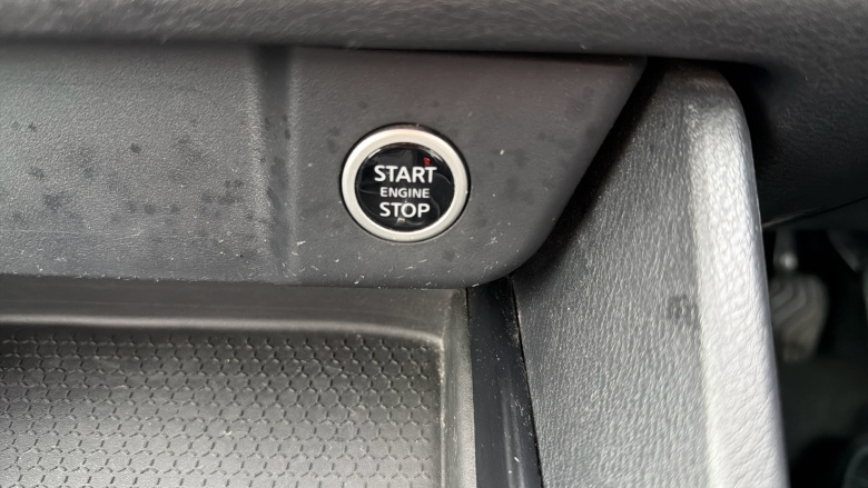 Nissan Qashqai 1.3 DiG-T MH Acenta Premium 5dr Petrol Hatchback